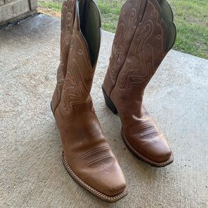 Ariat Women’s boots size 10